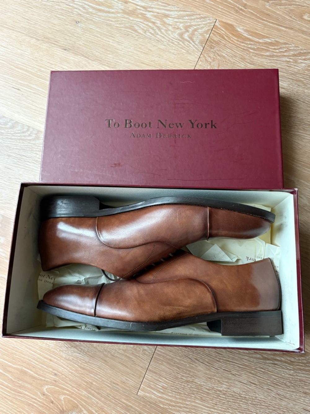 SOLD

To Boot New York Cognac Brown Leather Oxfords **BOX INCLUDED**